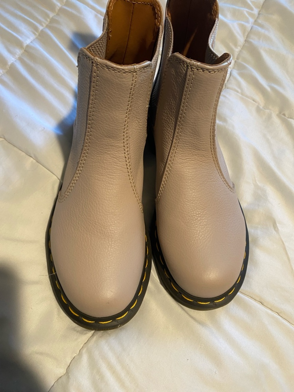 NWT Dr. Martens Women’s Chelsea Ankle Boots in off white-cream color - Picture 6 of 8